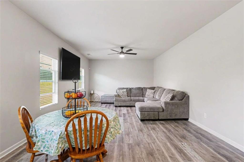 2344 Clapton Court Property Photo 4