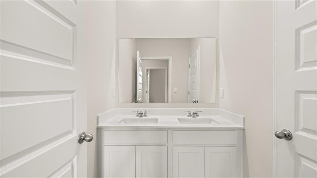 2242 Edgecombe Lane Property Photo 33