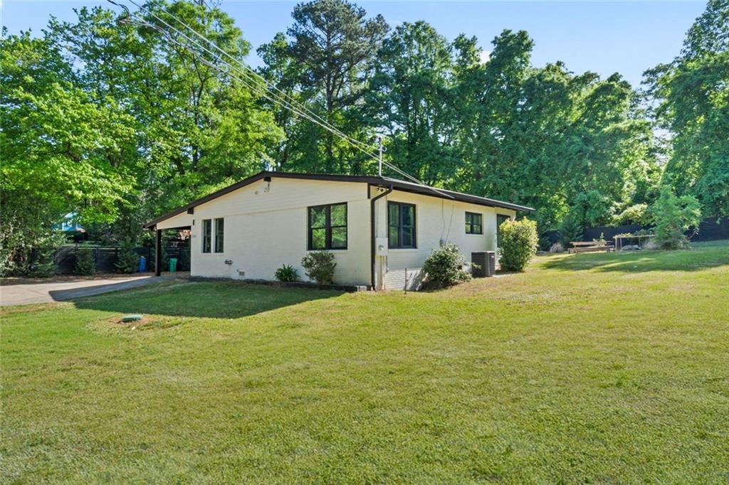 2061 Shady Lane Property Photo 2