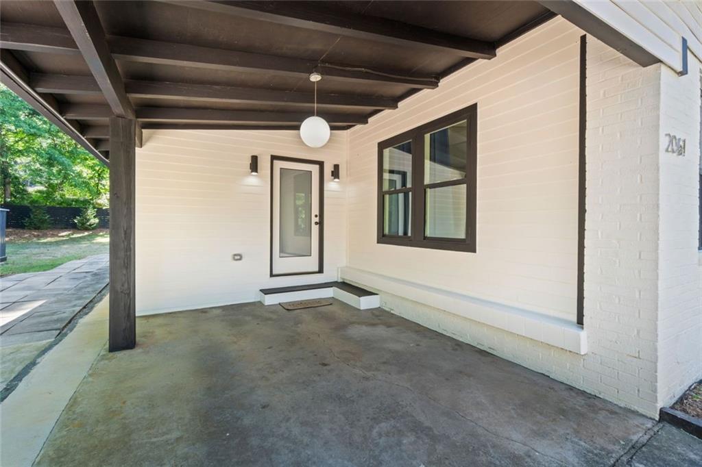 2061 Shady Lane Property Photo 4