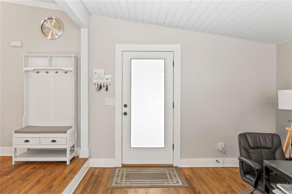 2061 Shady Lane Property Photo 5
