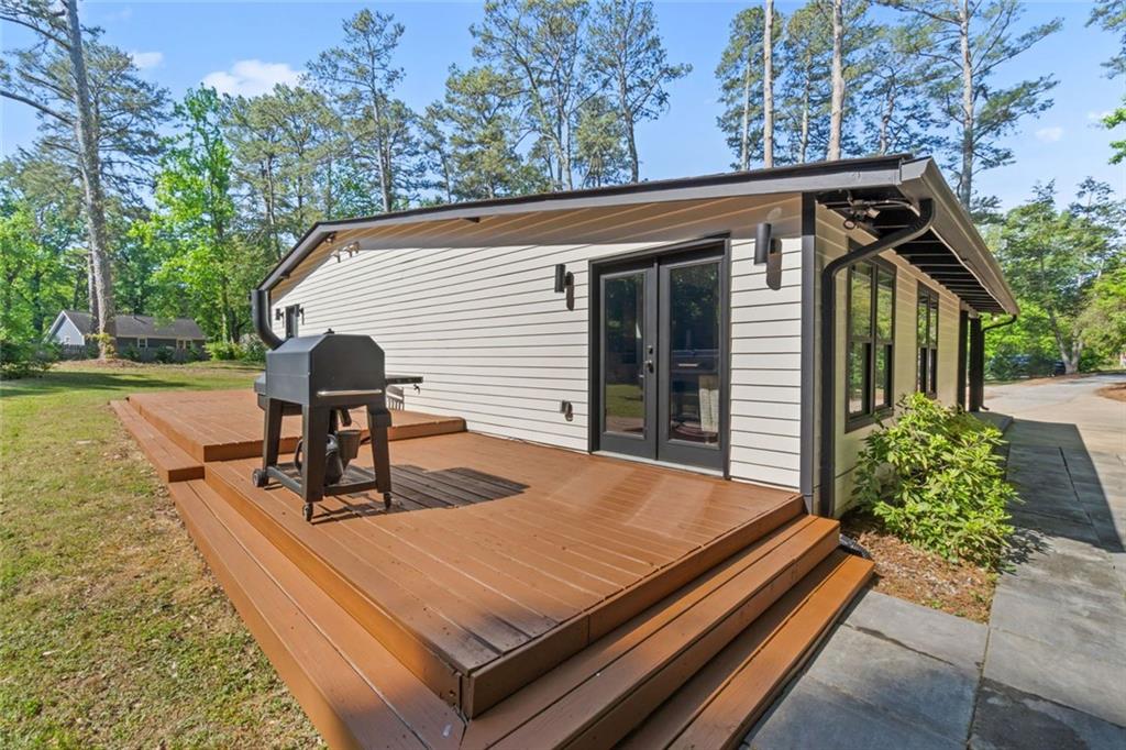 2061 Shady Lane Property Photo 33