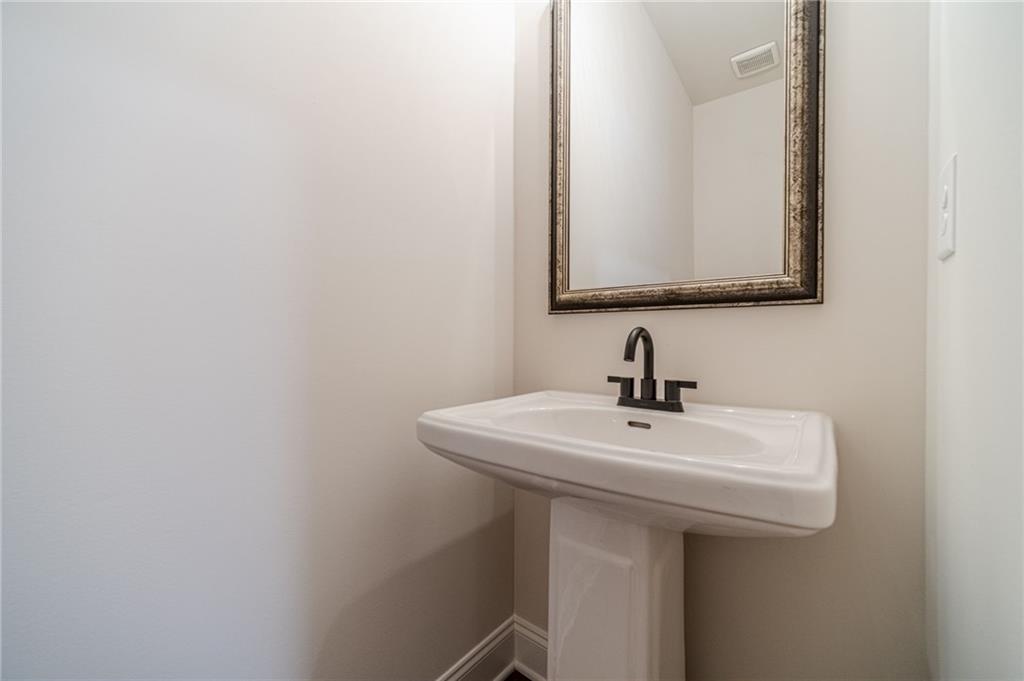 7756027 Property Photo 45