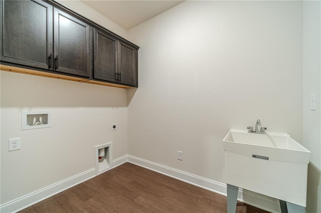 7756027 Property Photo 46