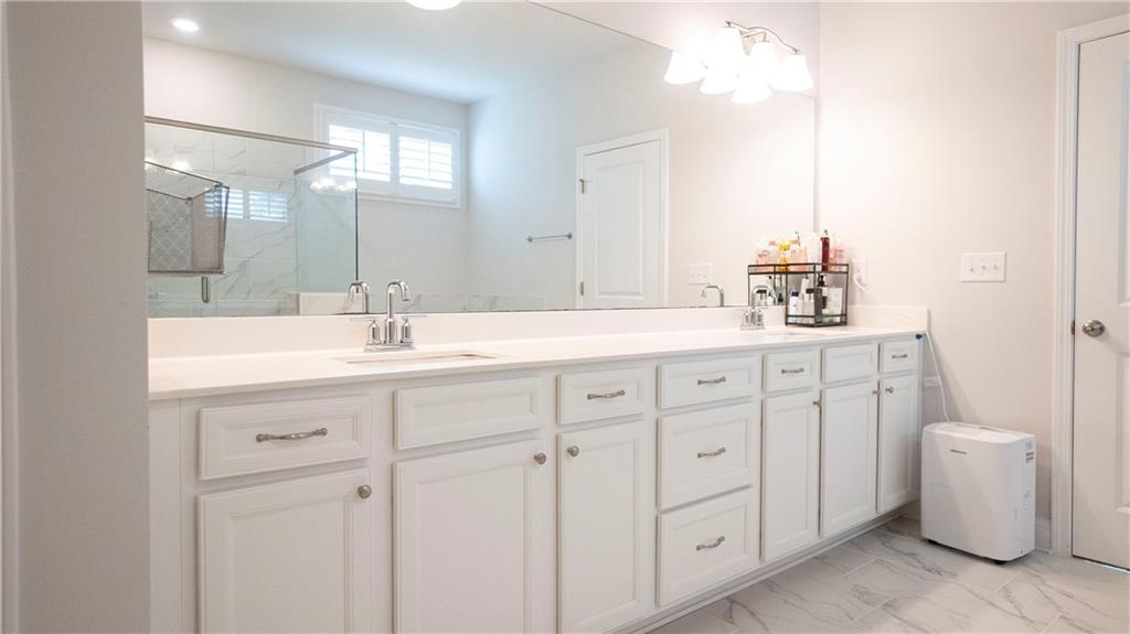585 Briard Drive Property Photo 32