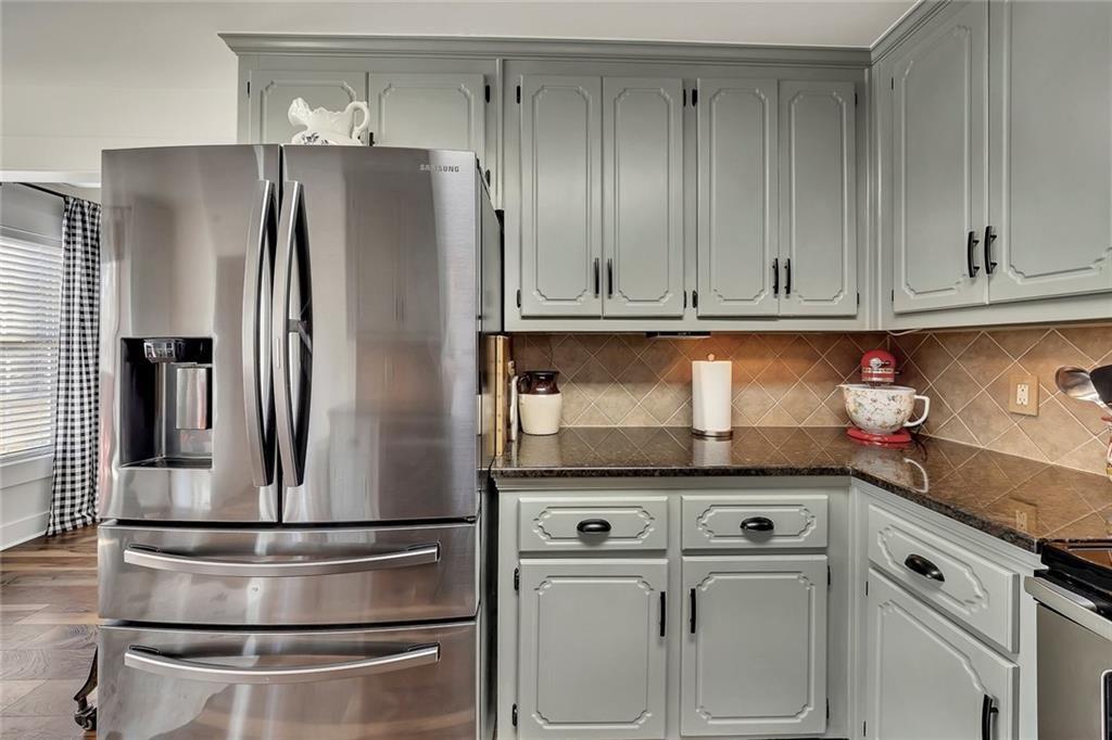 701 Mulberry Circle Property Photo 10
