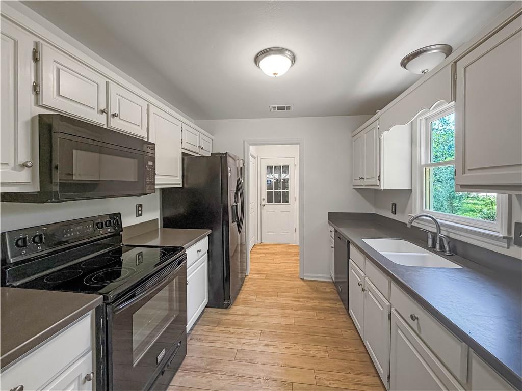 120 Brookstone Court Property Photo 2