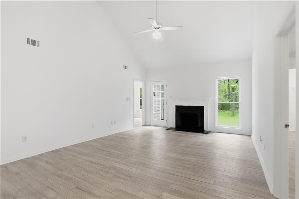 120 Brookstone Court Property Photo 3