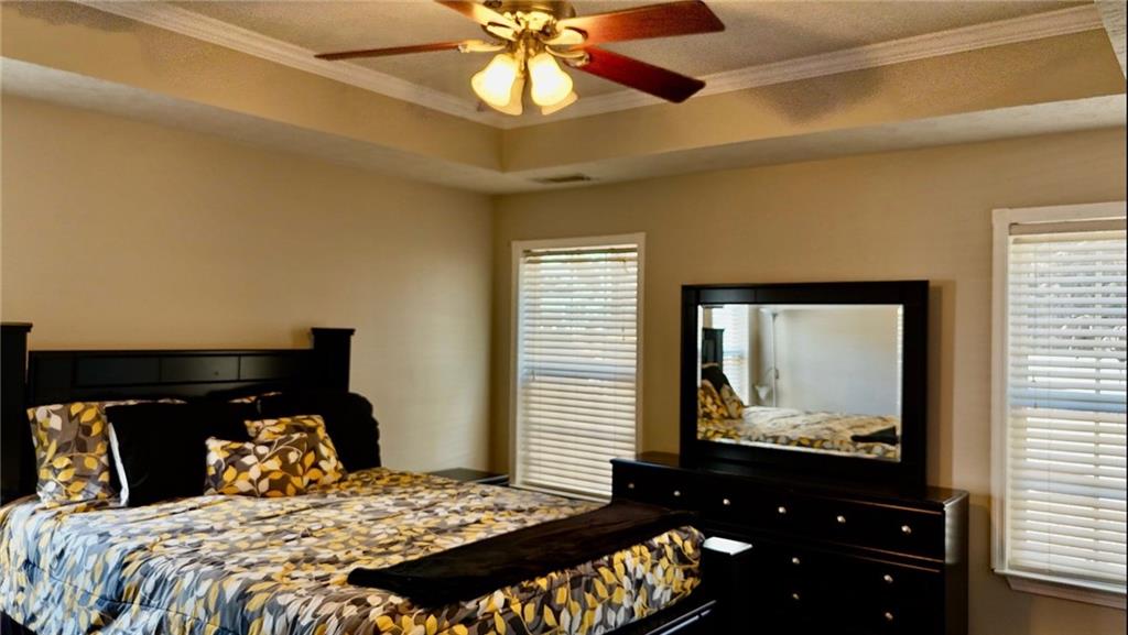 4911 Oak Meadow Lane Property Photo 8