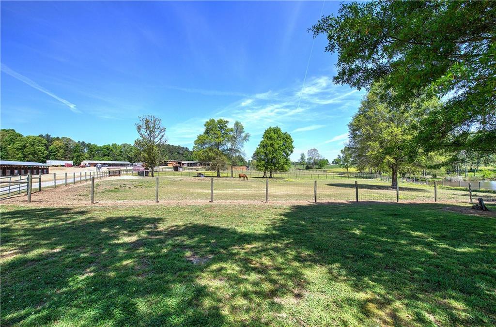 486 County Line Road Property Photo 7