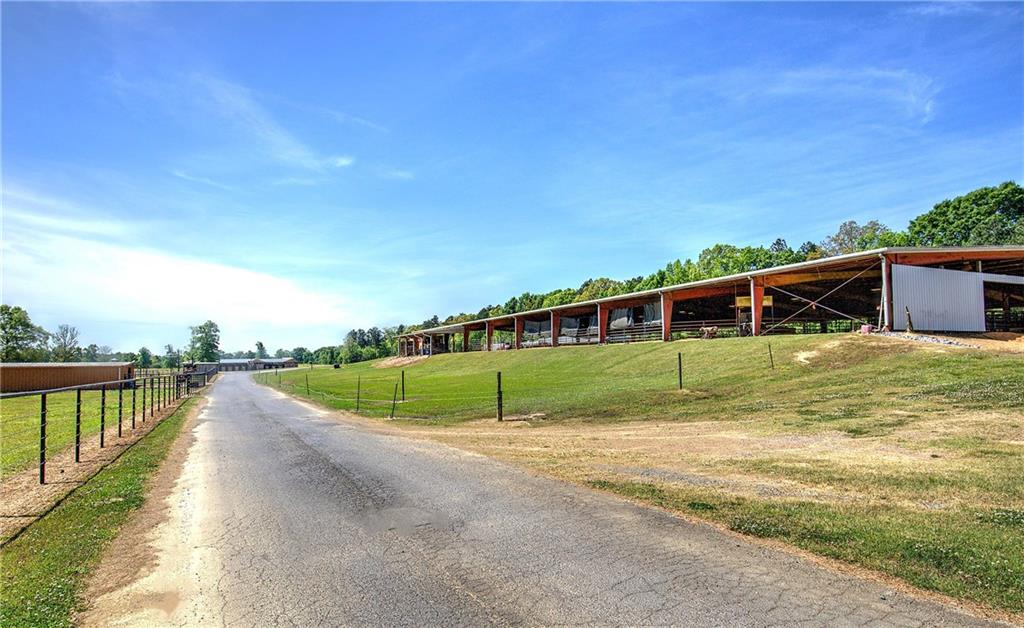 486 County Line Road Property Photo 11