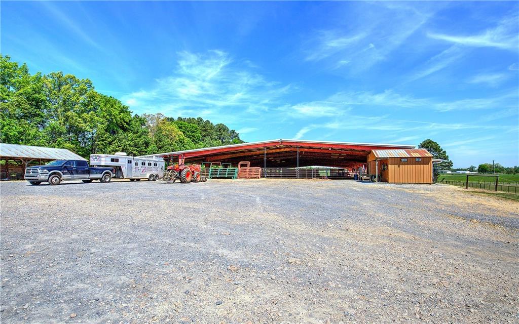 486 County Line Road Property Photo 12