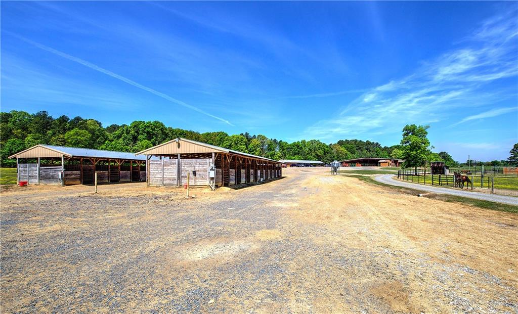 486 County Line Road Property Photo 15
