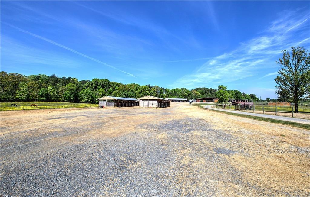 486 County Line Road Property Photo 18