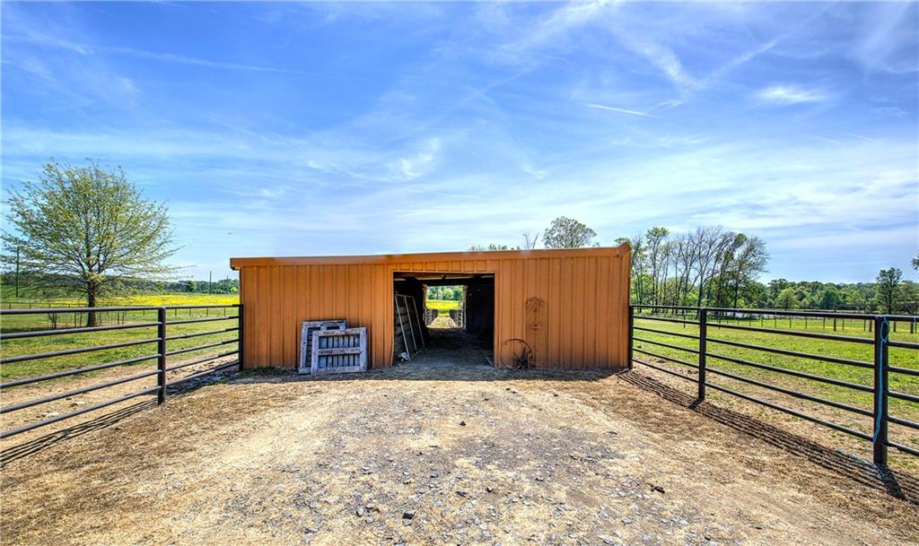 486 County Line Road Property Photo 38