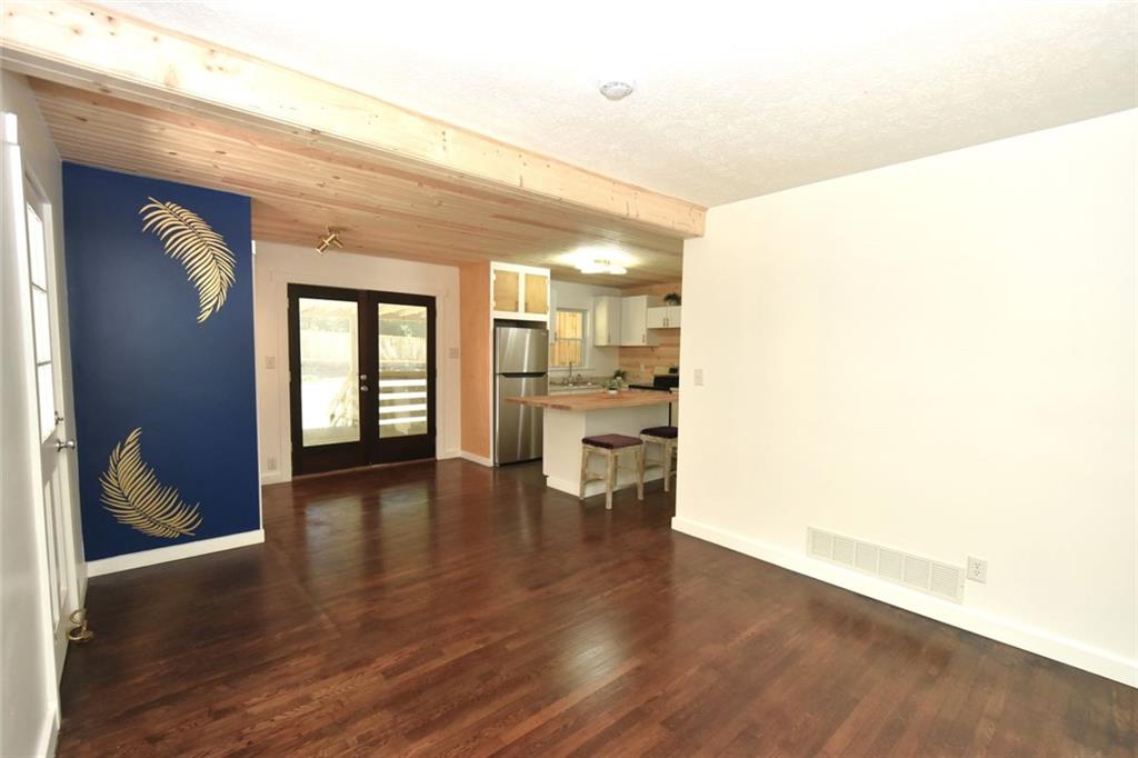 2030 Sanders Drive Property Photo 10