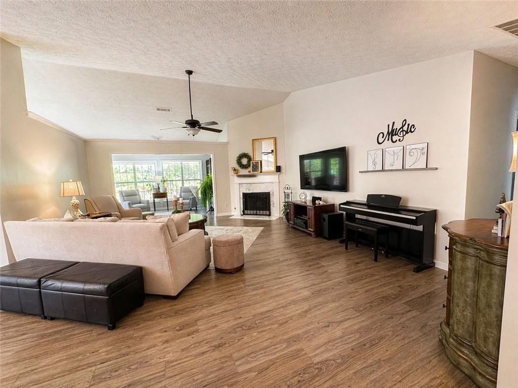 2263 Hansford Pass Property Photo 3