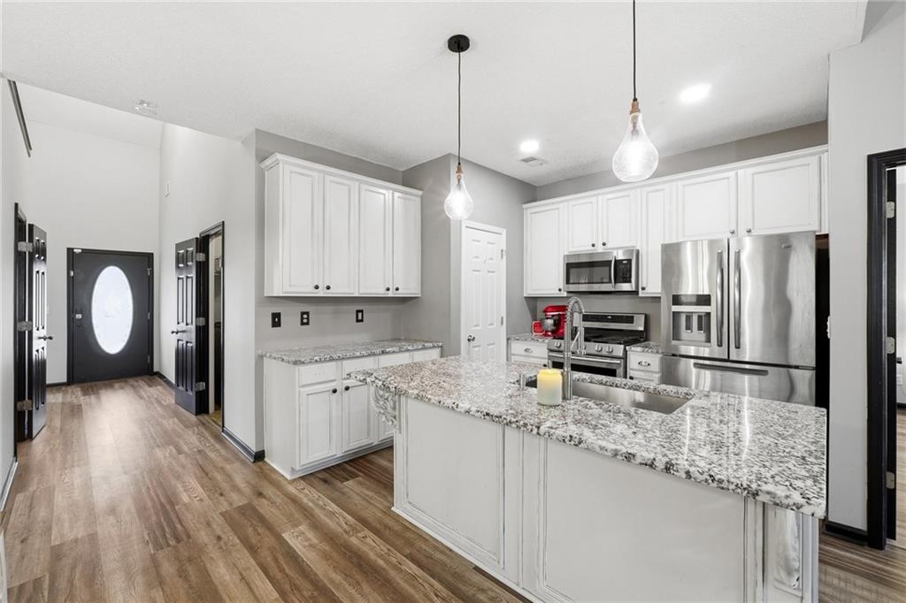 16 Shaw Boulevard Property Photo 2
