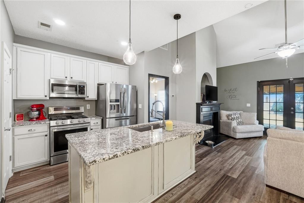16 Shaw Boulevard Property Photo 7