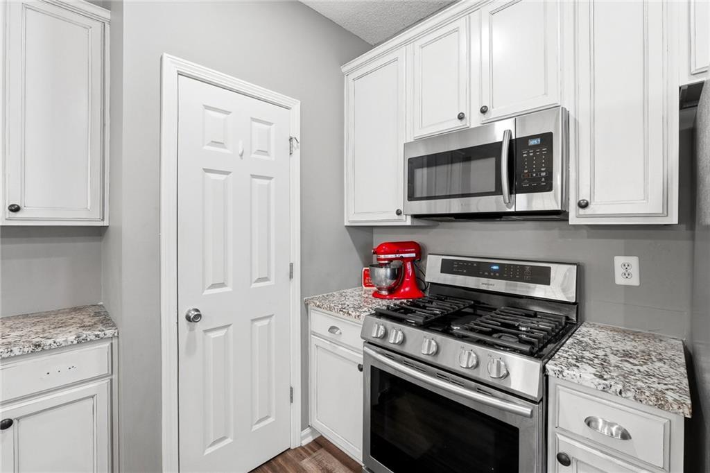 16 Shaw Boulevard Property Photo 9