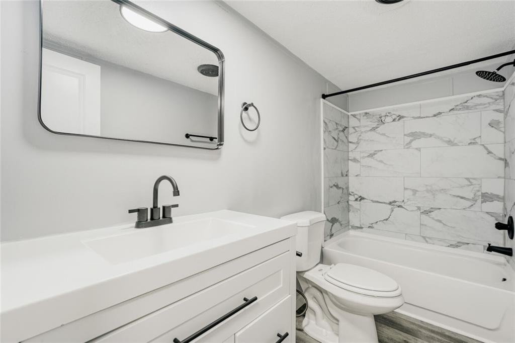 916 Bel Air Boulevard Property Photo 25