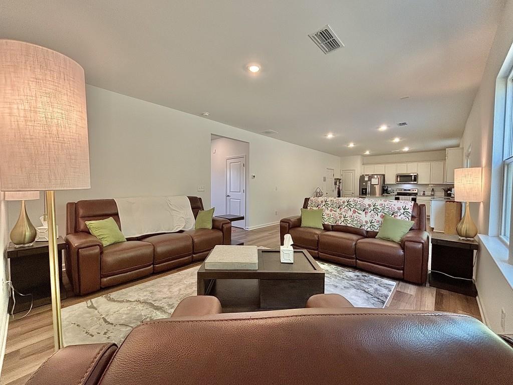 2921 Salinger Way Property Photo 18