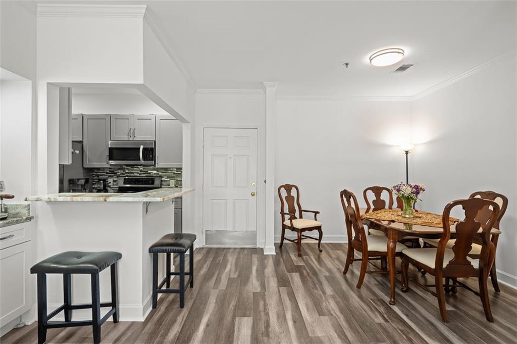 2921 Lenox Road Ne Unit 305 Property Photo 10