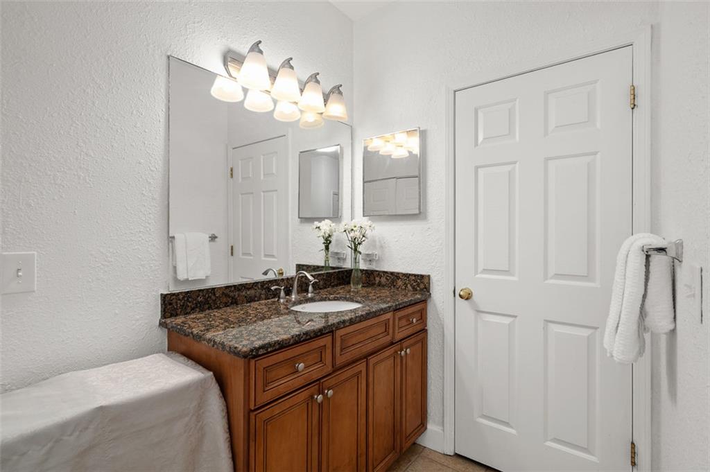 2921 Lenox Road Ne Unit 305 Property Photo 30