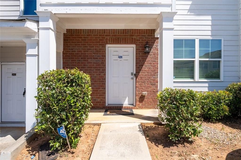 2813 Laurel Ridge Circle Property Photo 1