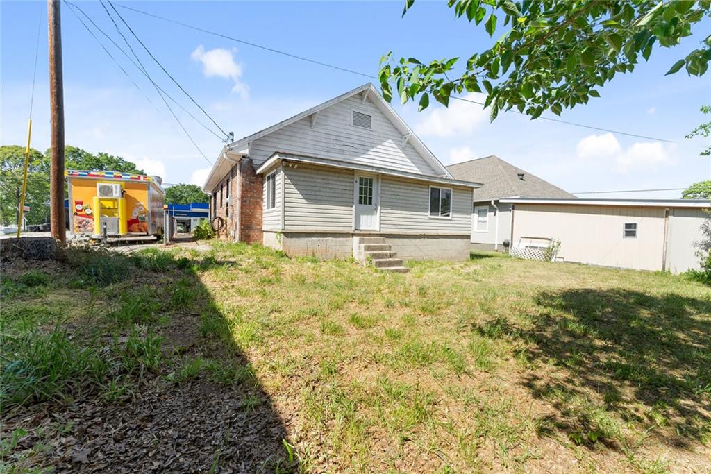 160 E Currahee Street Property Photo 23