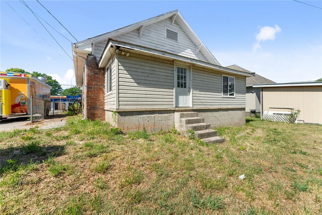 160 E Currahee Street Property Photo 24