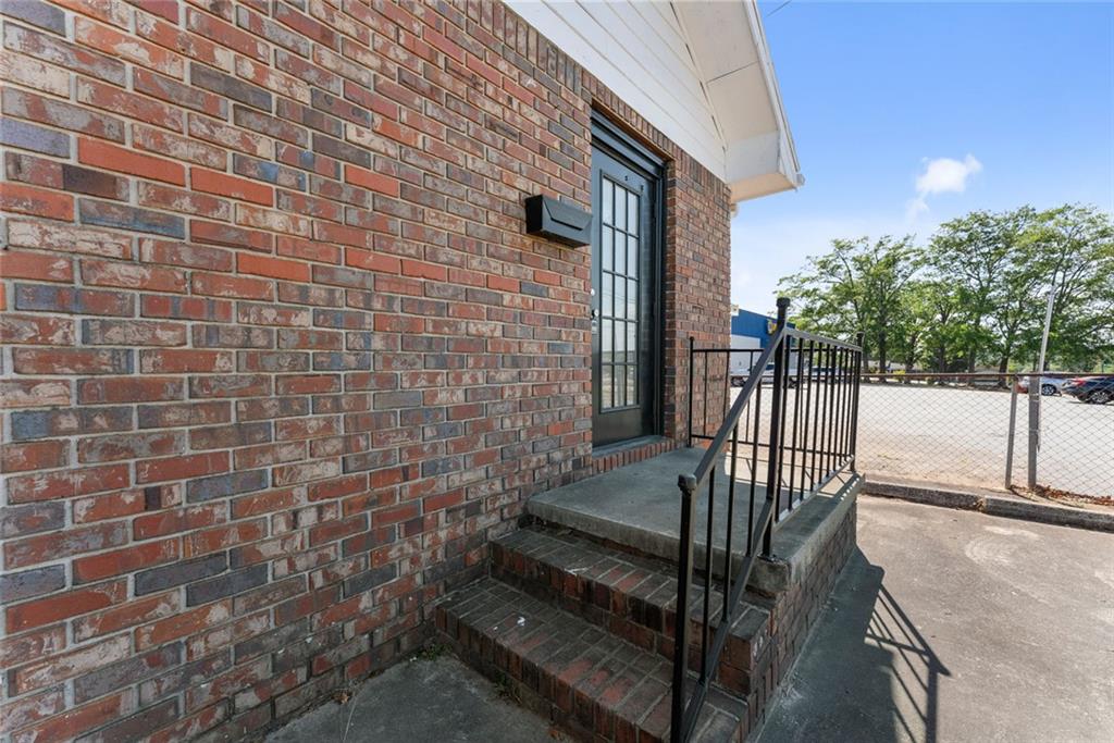 160 E Currahee Street Property Photo 27