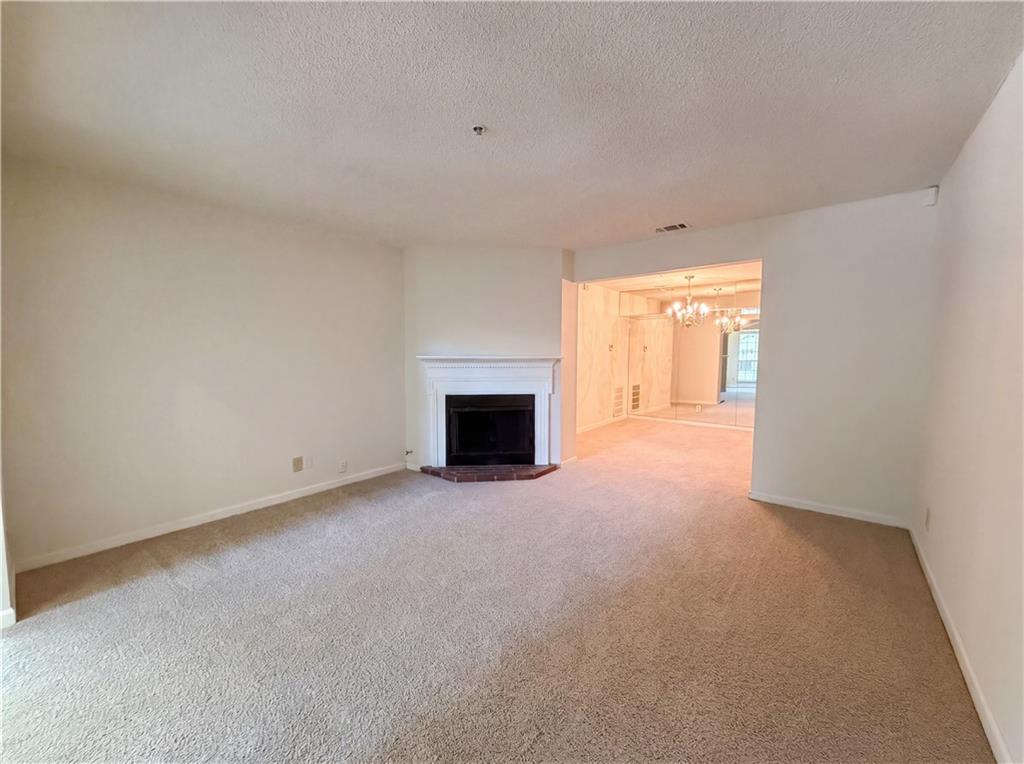 573 Cobblestone Trail Property Photo 3