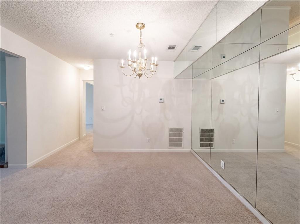 573 Cobblestone Trail Property Photo 8