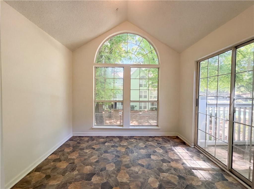 573 Cobblestone Trail Property Photo 13