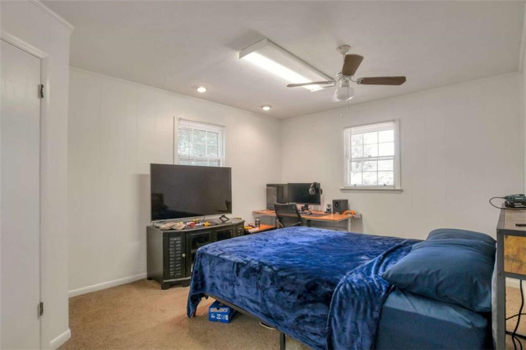 515 Kelton Road Property Photo 11