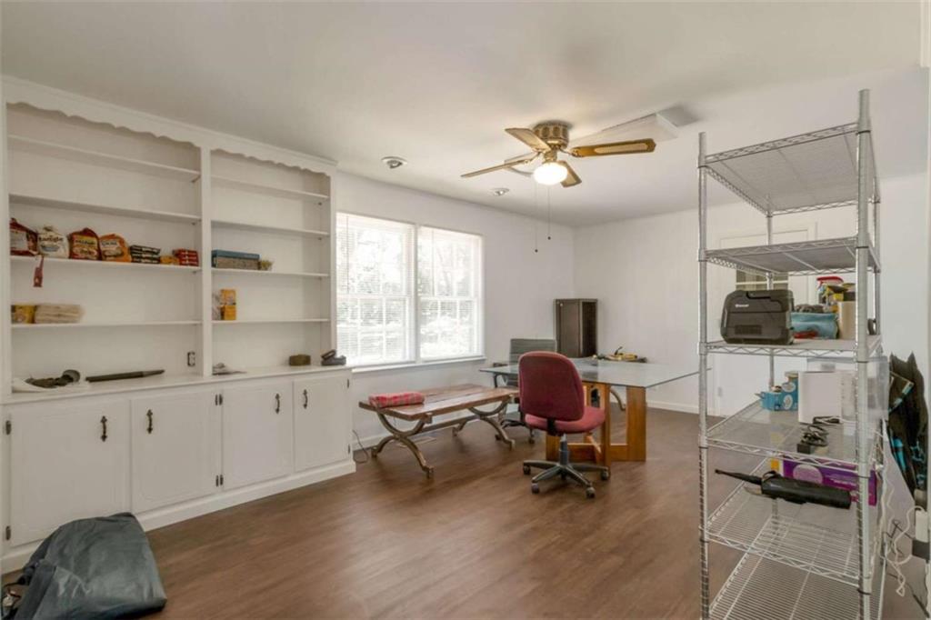 515 Kelton Road Property Photo 14