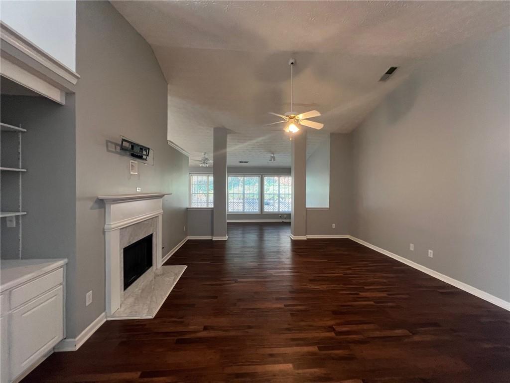 1368 Low Water Way Property Photo 3