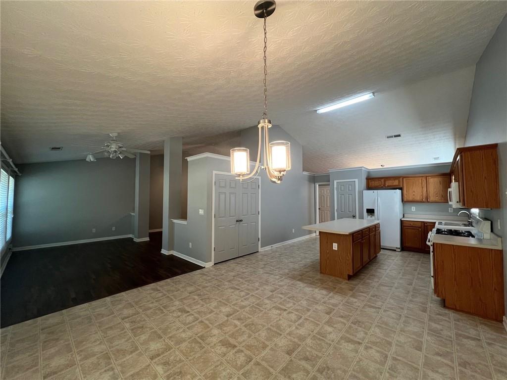 1368 Low Water Way Property Photo 4