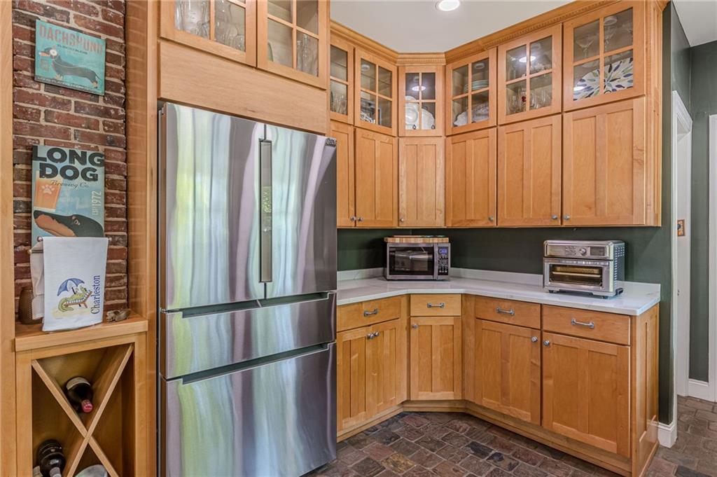 3327 College Street Property Photo 15