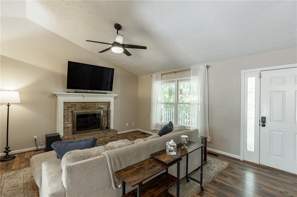 475 Tanner Road Property Photo 6