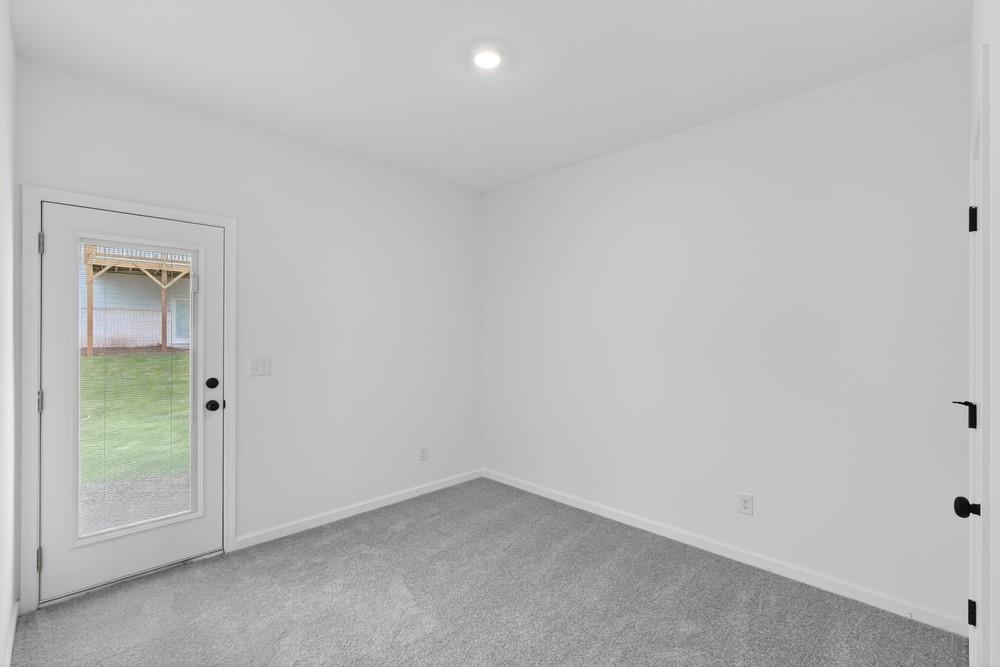 5821 Schelton Place Se Property Photo 7