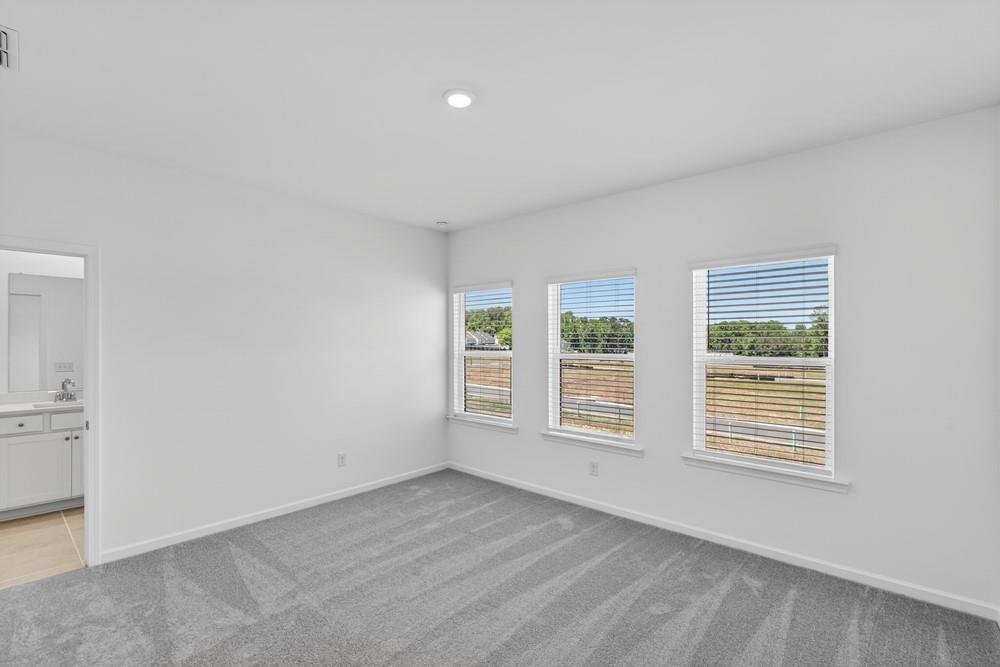 623 Oak Bluff Drive Property Photo 5