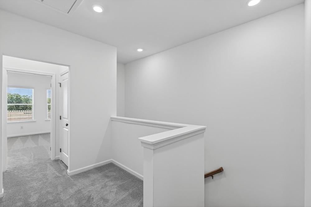 623 Oak Bluff Drive Property Photo 23