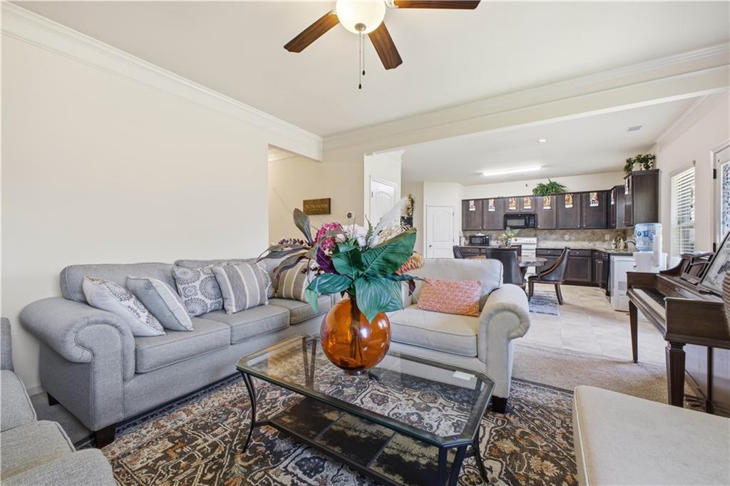 2115 Villa Spring Court Property Photo 4