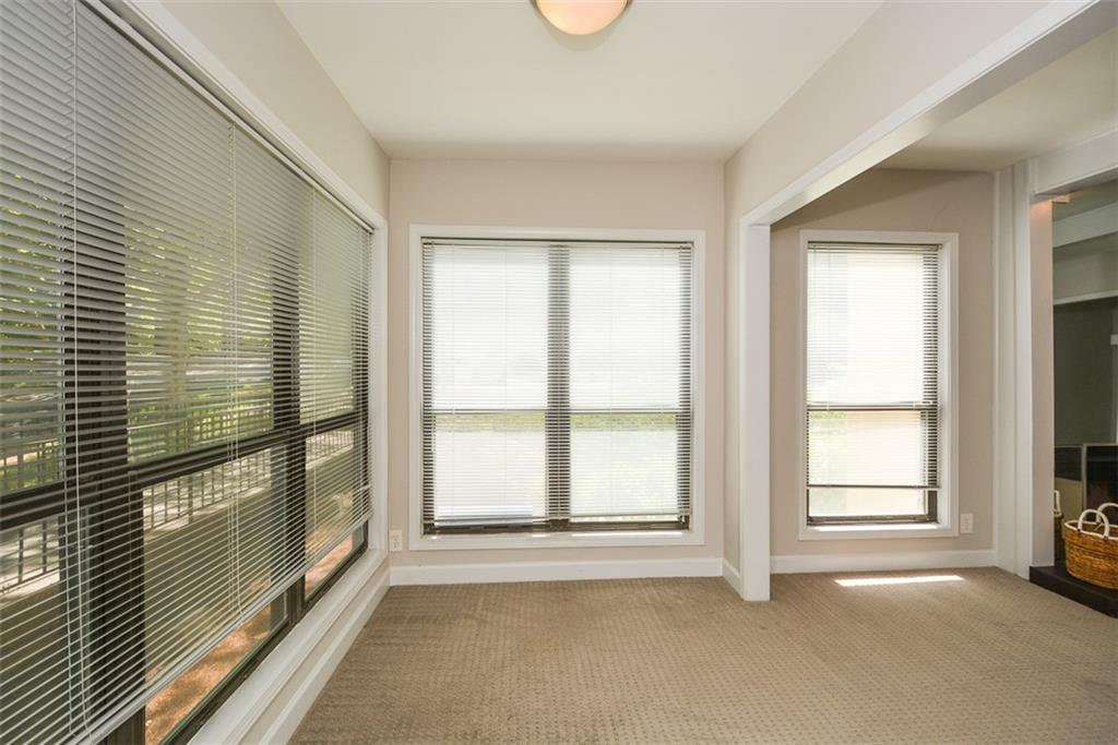 607 Lismore Se Property Photo 6