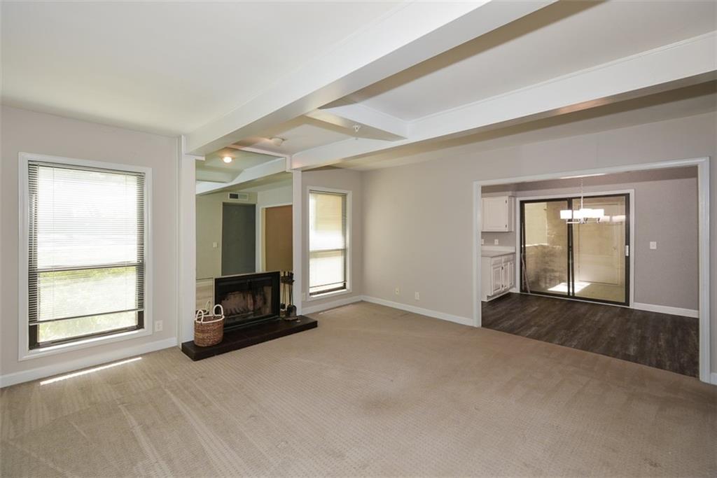 607 Lismore Se Property Photo 9