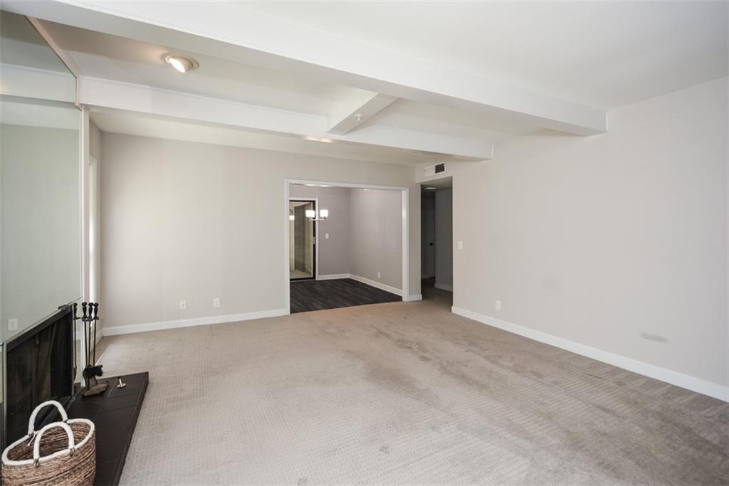 607 Lismore Se Property Photo 10