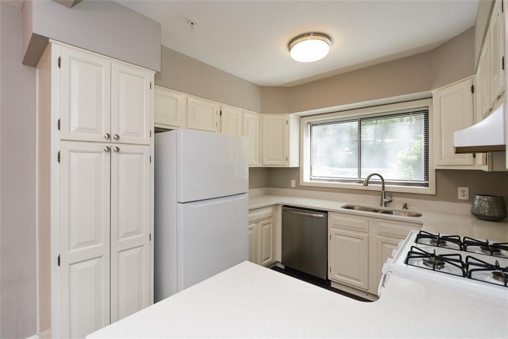 607 Lismore Se Property Photo 15
