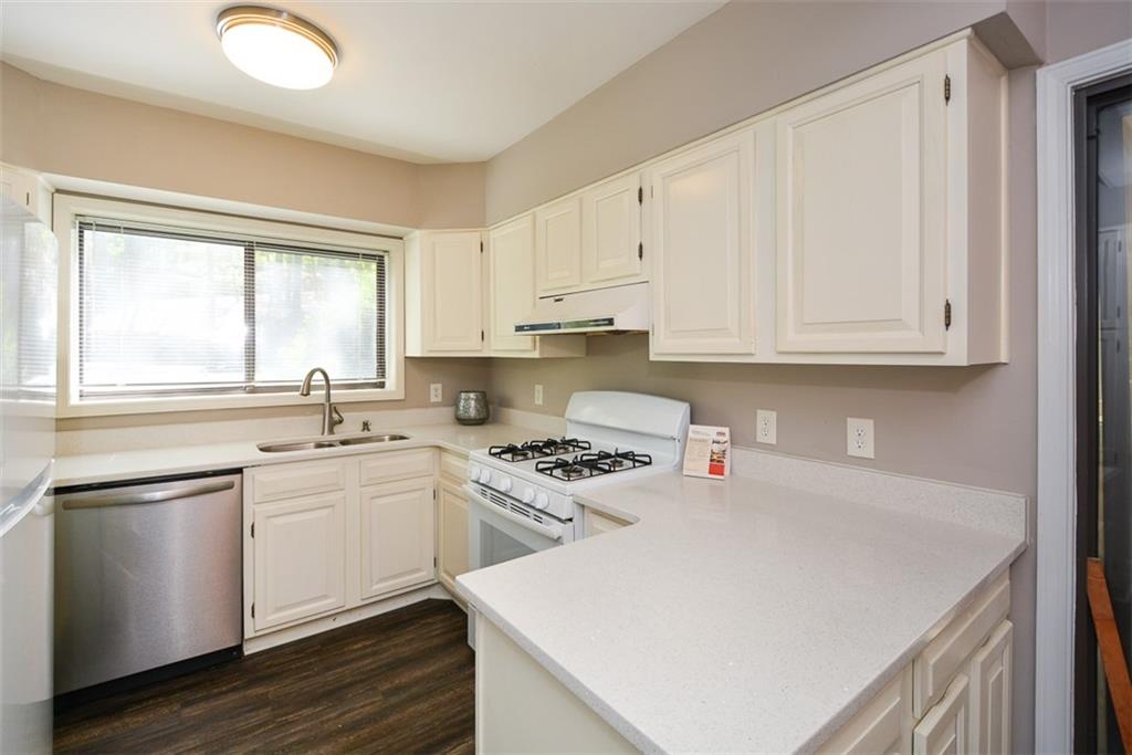 607 Lismore Se Property Photo 16